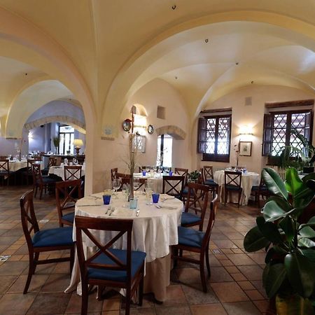 Hotel Corte Dei Tini Teramo Eksteriør billede