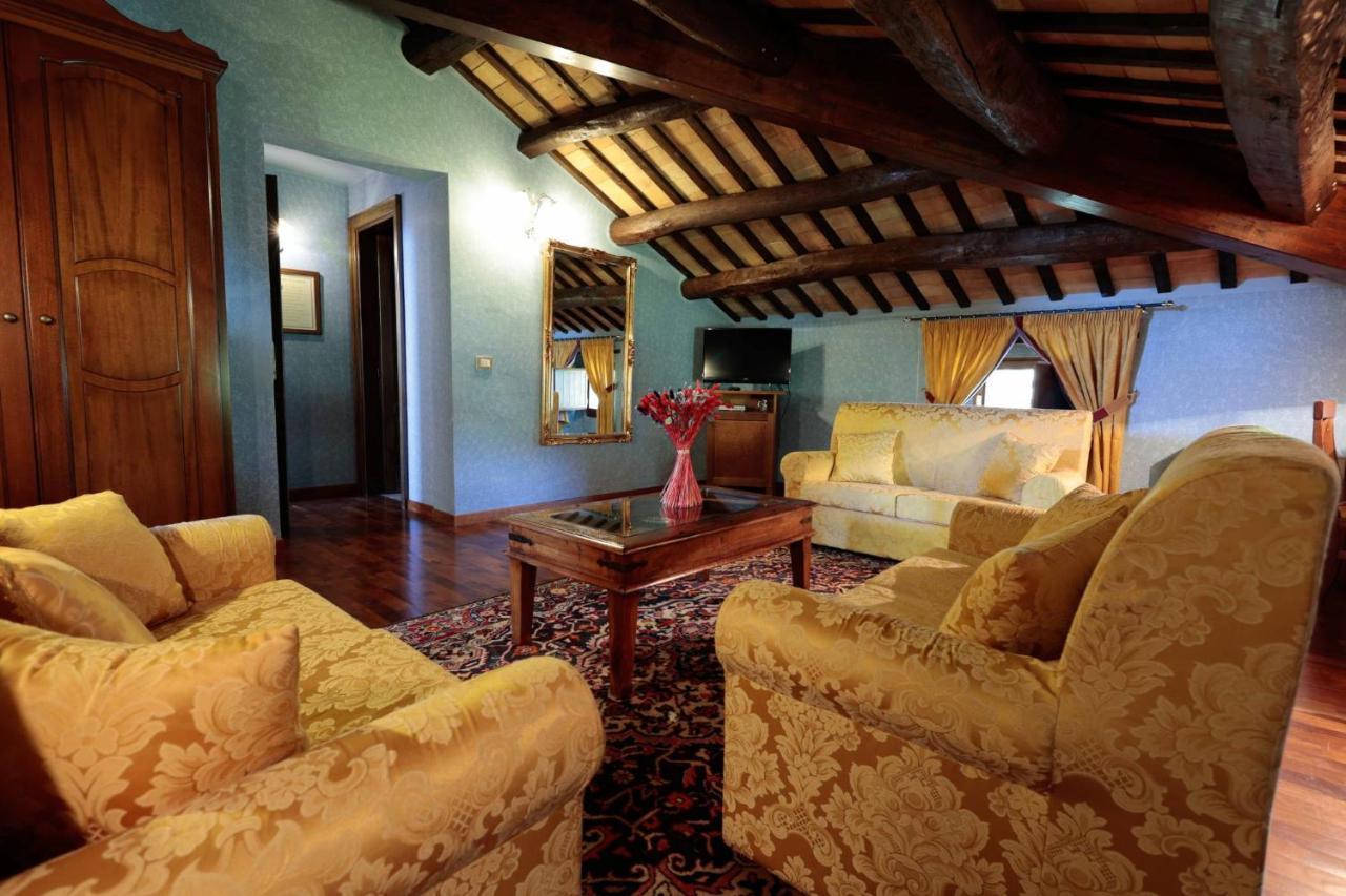 Hotel Corte Dei Tini Teramo Eksteriør billede