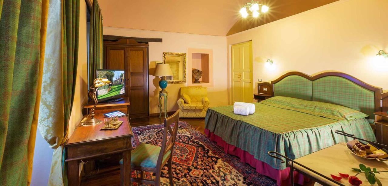 Hotel Corte Dei Tini Teramo Eksteriør billede