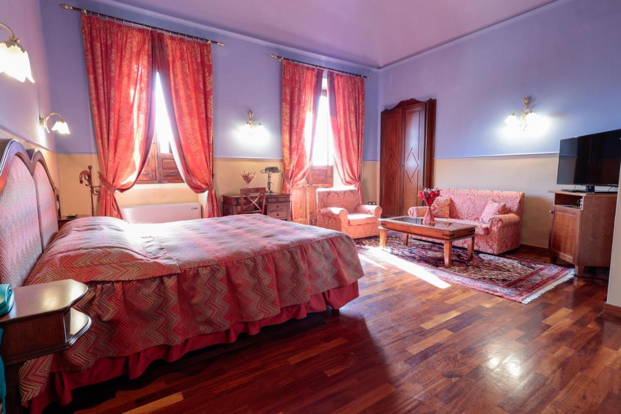 Hotel Corte Dei Tini Teramo Eksteriør billede