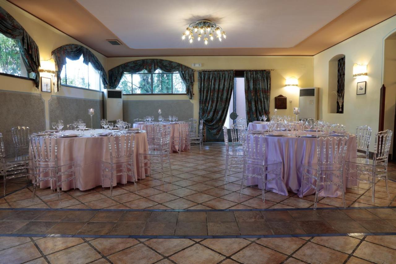 Hotel Corte Dei Tini Teramo Eksteriør billede