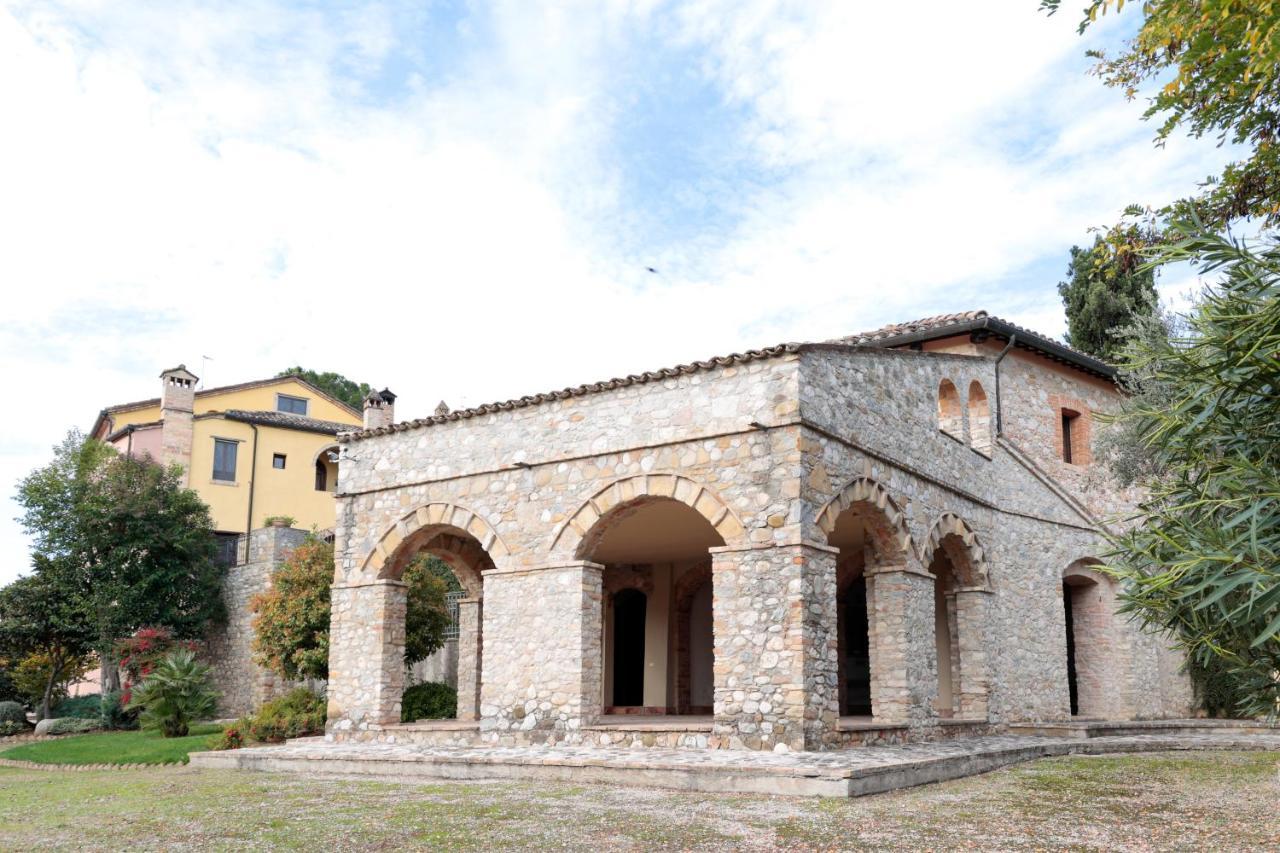 Hotel Corte Dei Tini Teramo Eksteriør billede