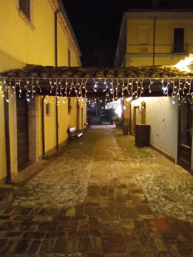Hotel Corte Dei Tini Teramo Eksteriør billede